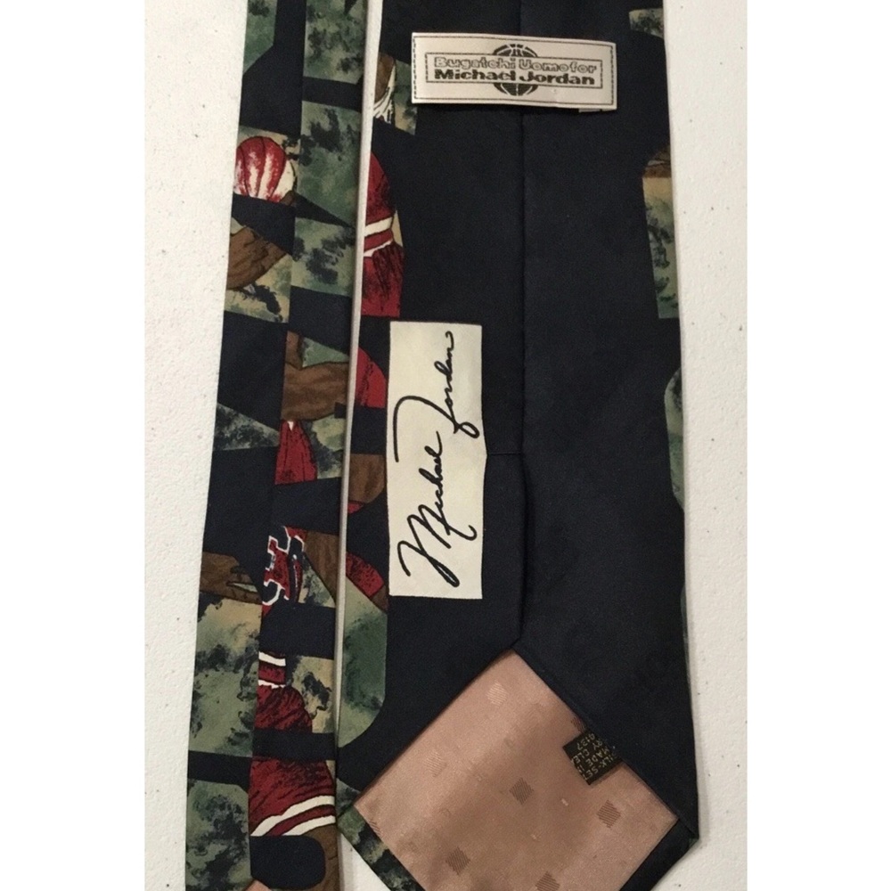 Vintage Michael Jordan Silk Necktie Men's Chicago Bulls Basketball Tie - Picture 5 of 13
